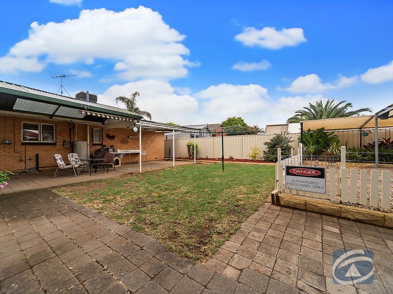 12 Russell Street, Evanston Park SA 5116