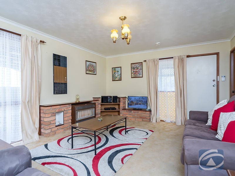 6 Cochran Street, Elizabeth Downs SA 5113