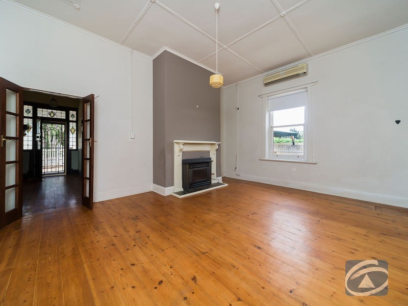 32 Paxton Street, Willaston SA 5118