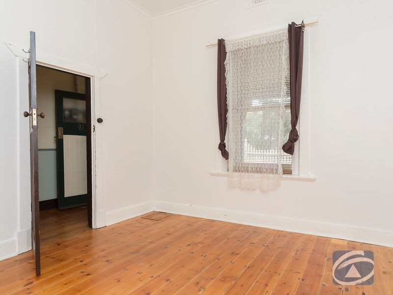 32 Paxton Street, Willaston SA 5118