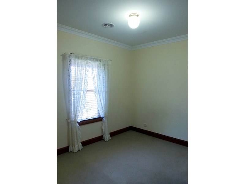 5 Challen Court, Evanston Park SA 5116