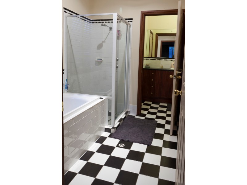 5 Challen Court, Evanston Park SA 5116