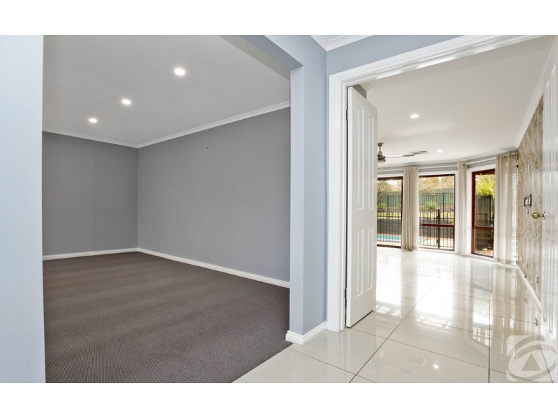 8 Finch Place, Hewett SA 5118