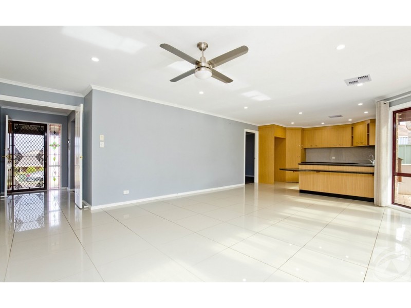 8 Finch Place, Hewett SA 5118