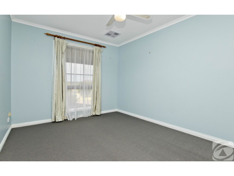 8 Finch Place, Hewett SA 5118