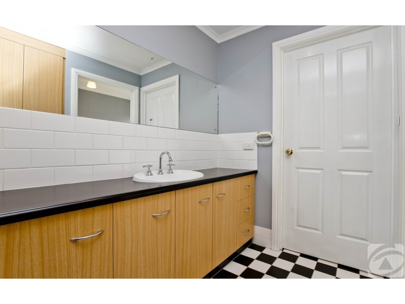 8 Finch Place, Hewett SA 5118