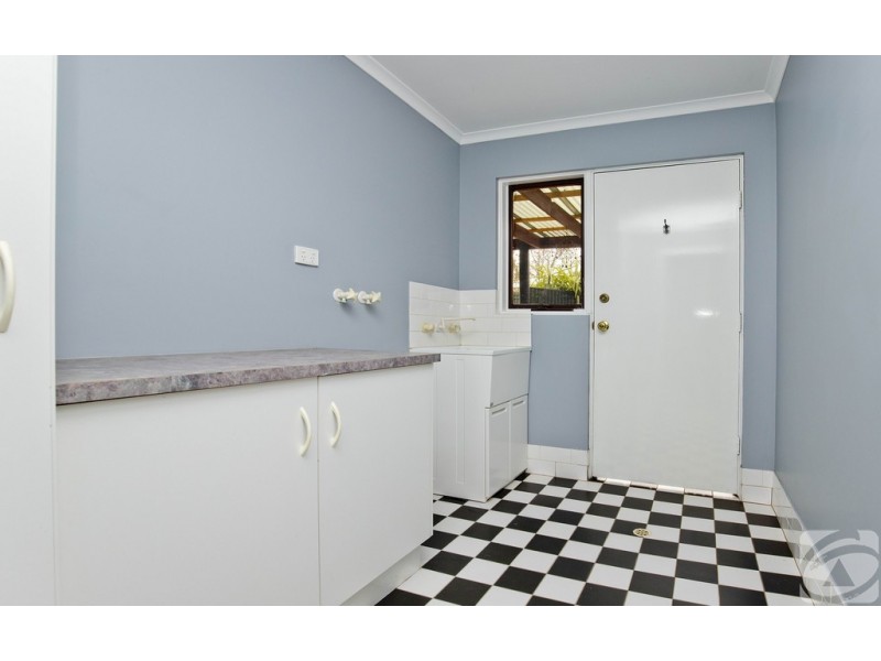 8 Finch Place, Hewett SA 5118