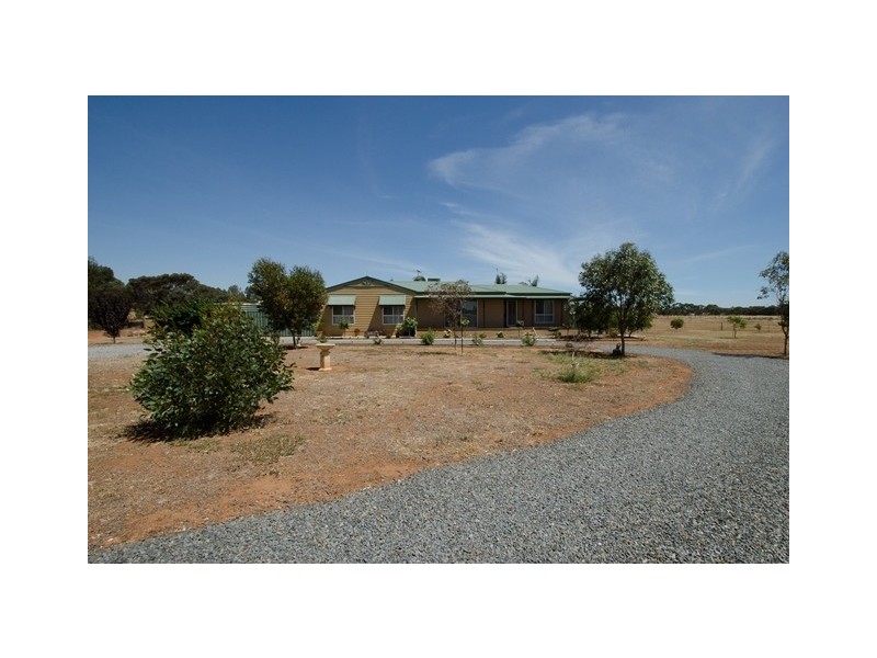 2 Dohnt Road, Lewiston SA 5501