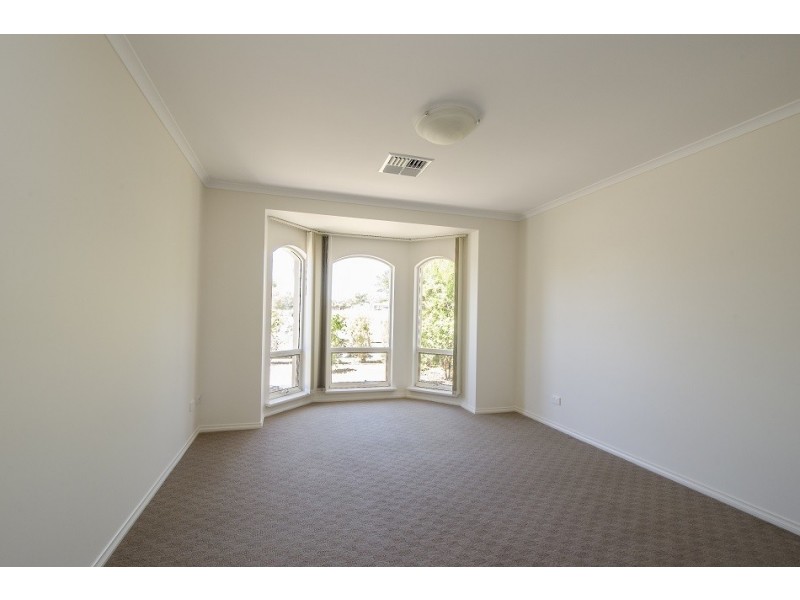 9 Dyson Street, Evanston SA 5116