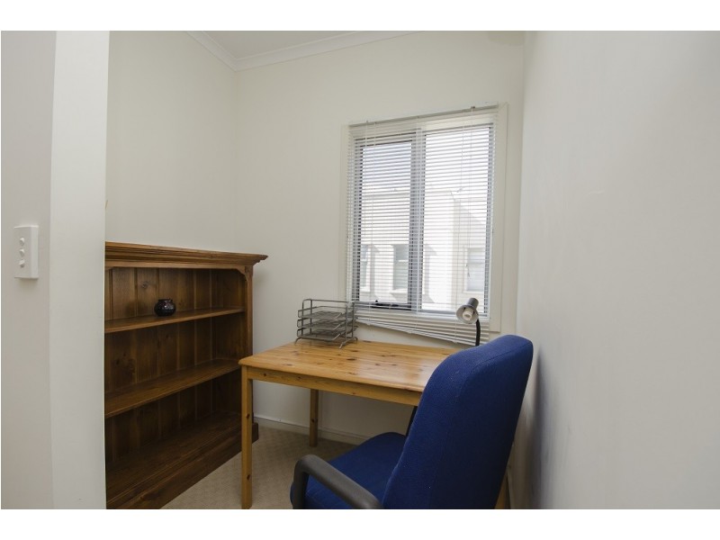 Unit 4 / 1 St Kitts Place, Mawson Lakes SA 5095