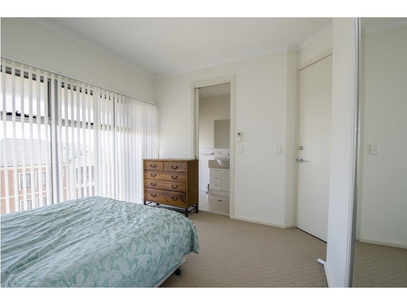 Unit 4 / 1 St Kitts Place, Mawson Lakes SA 5095