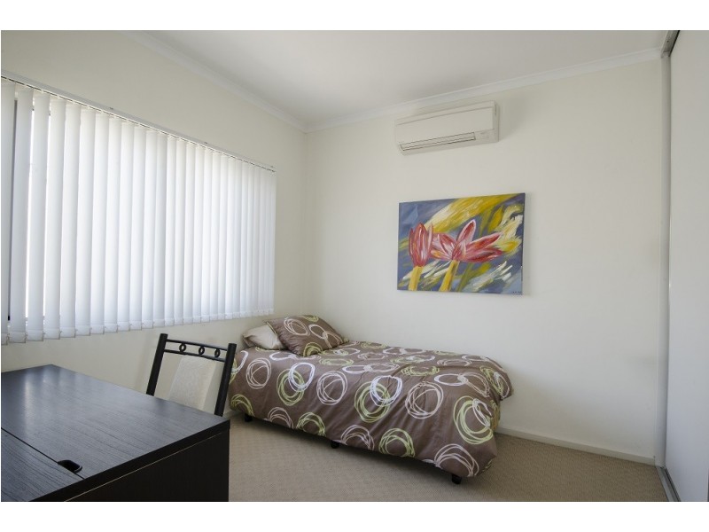 Unit 4 / 1 St Kitts Place, Mawson Lakes SA 5095