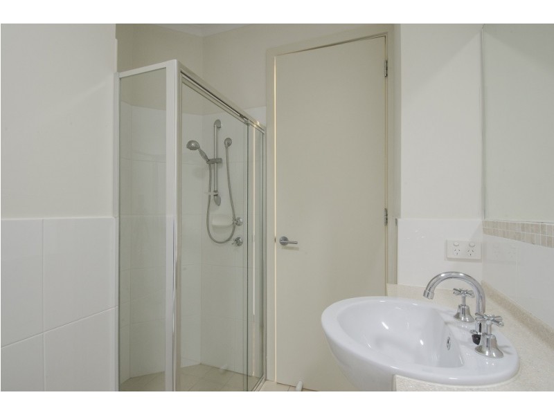 Unit 4 / 1 St Kitts Place, Mawson Lakes SA 5095