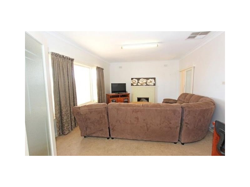 2. Sambell Court, Evanston Park SA 5116