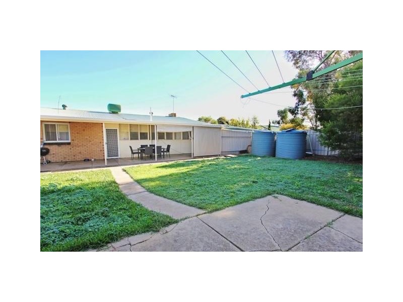 2. Sambell Court, Evanston Park SA 5116