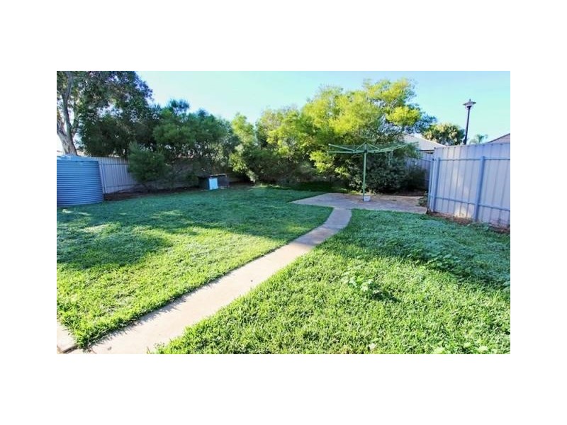 2. Sambell Court, Evanston Park SA 5116