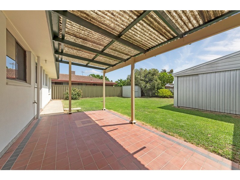 30 Wakeling Cr, Parafield Gardens SA 5107