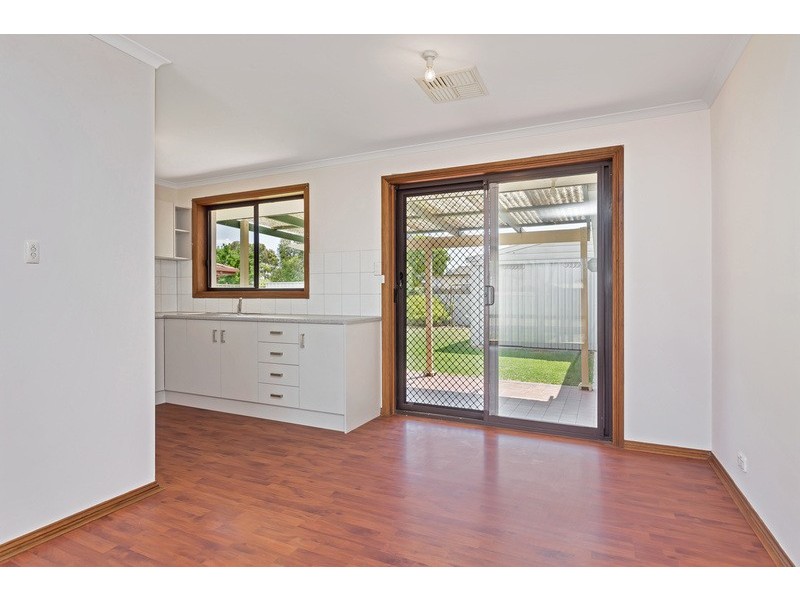 30 Wakeling Cr, Parafield Gardens SA 5107