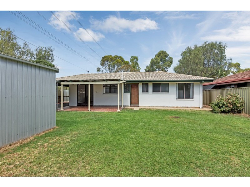 30 Wakeling Cr, Parafield Gardens SA 5107