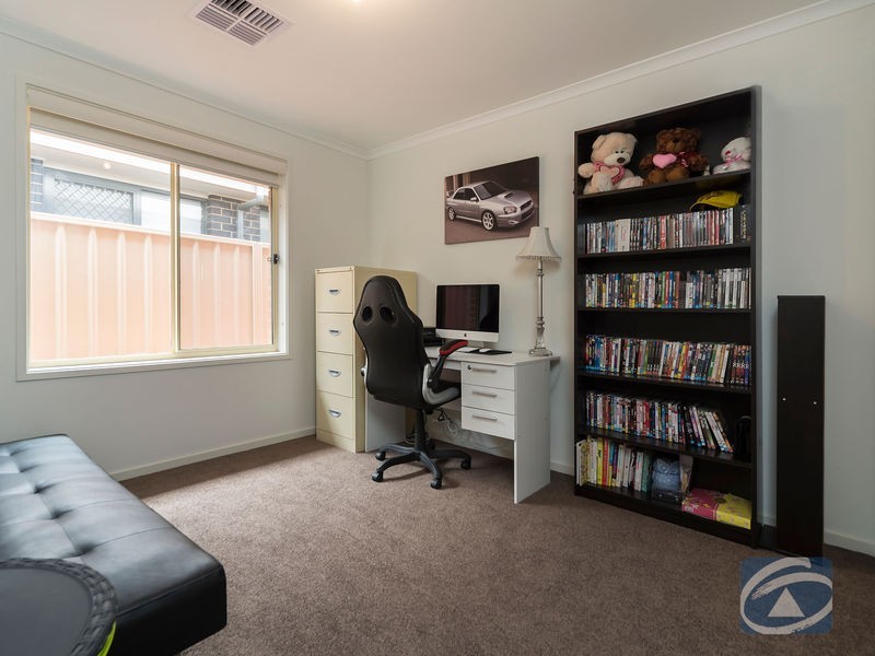 10 Lawes Terrace, Reid SA 5118