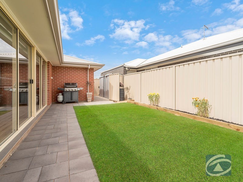 10 Lawes Terrace, Reid SA 5118