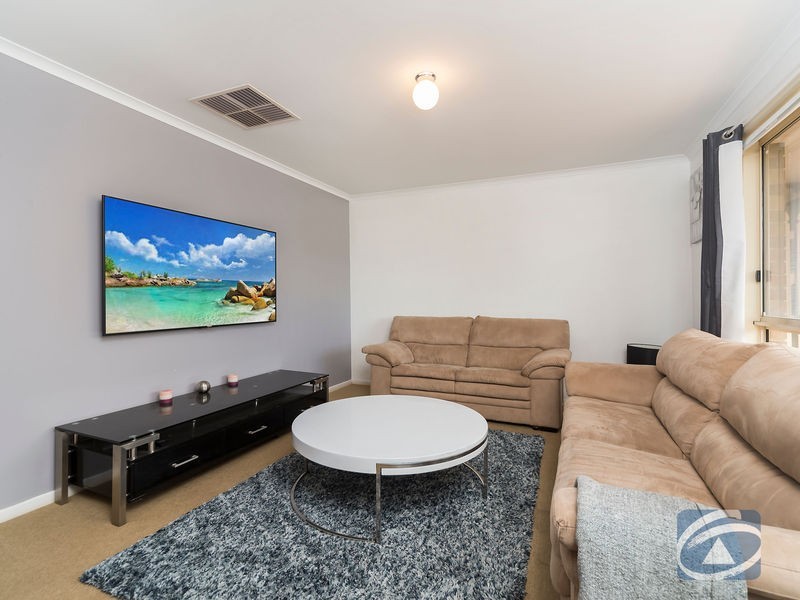 44 Thompson Circuit, Evanston Park SA 5116