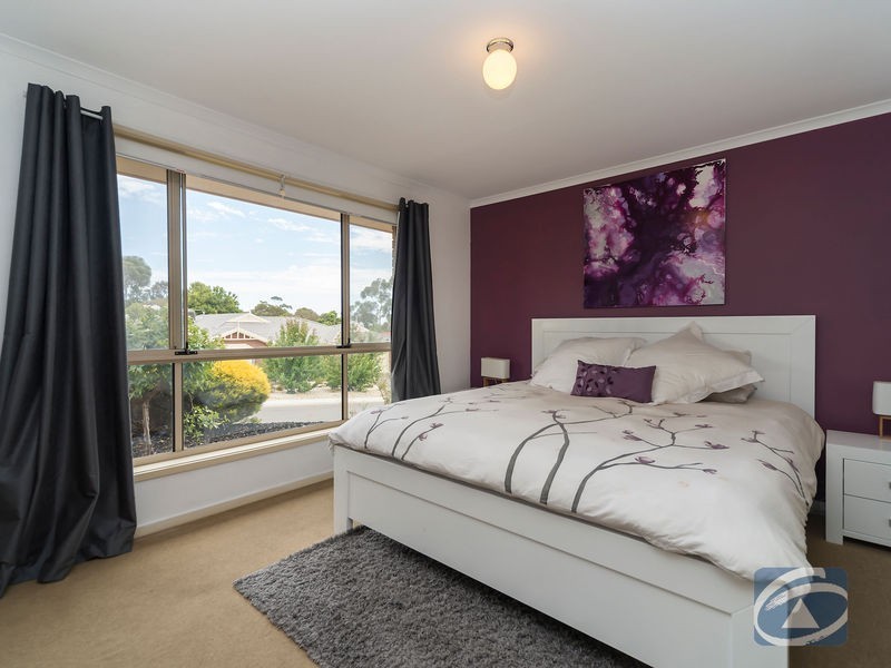 44 Thompson Circuit, Evanston Park SA 5116