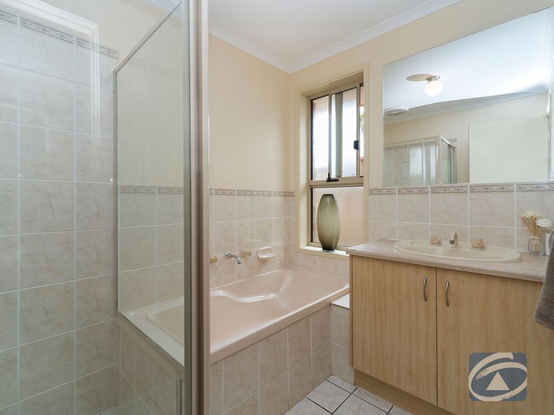 44 Thompson Circuit, Evanston Park SA 5116