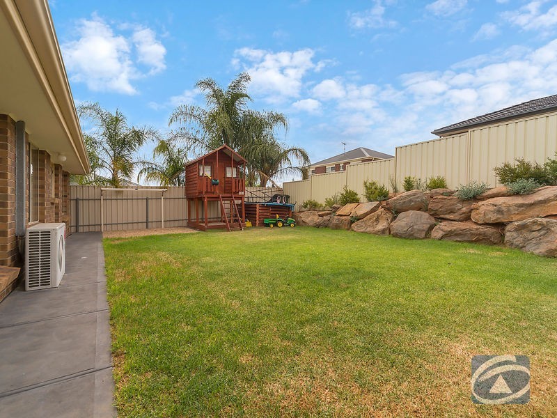 44 Thompson Circuit, Evanston Park SA 5116