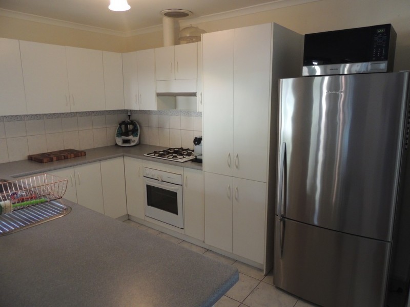 11 Fatchen Close, Evanston Park SA 5116