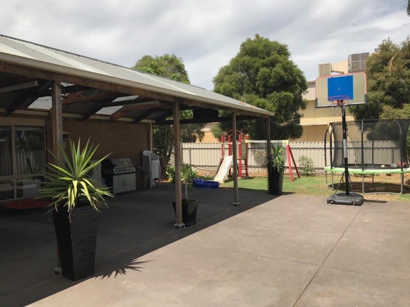 11 Fatchen Close, Evanston Park SA 5116