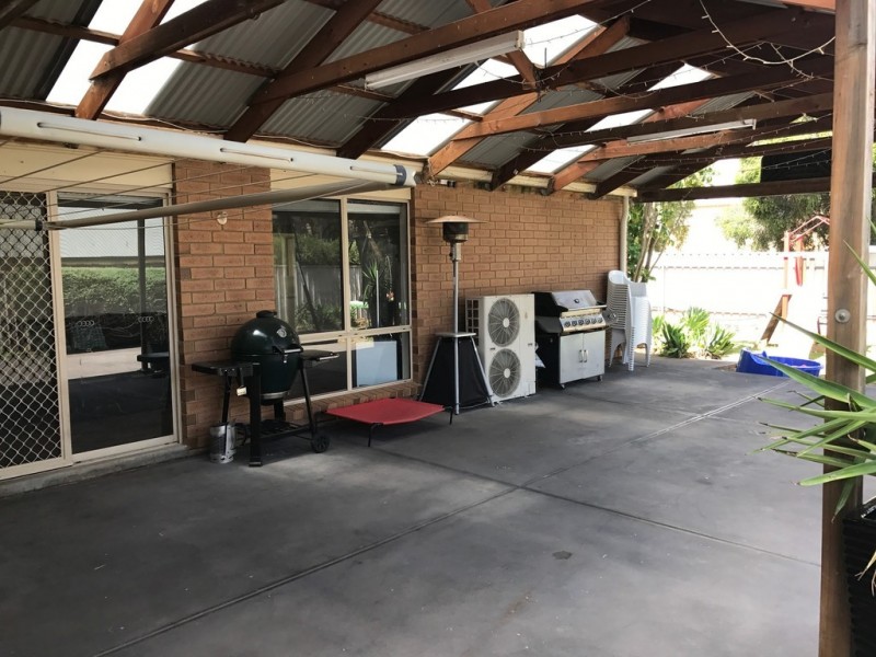 11 Fatchen Close, Evanston Park SA 5116