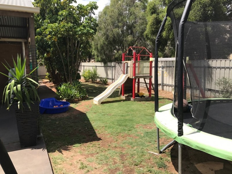 11 Fatchen Close, Evanston Park SA 5116