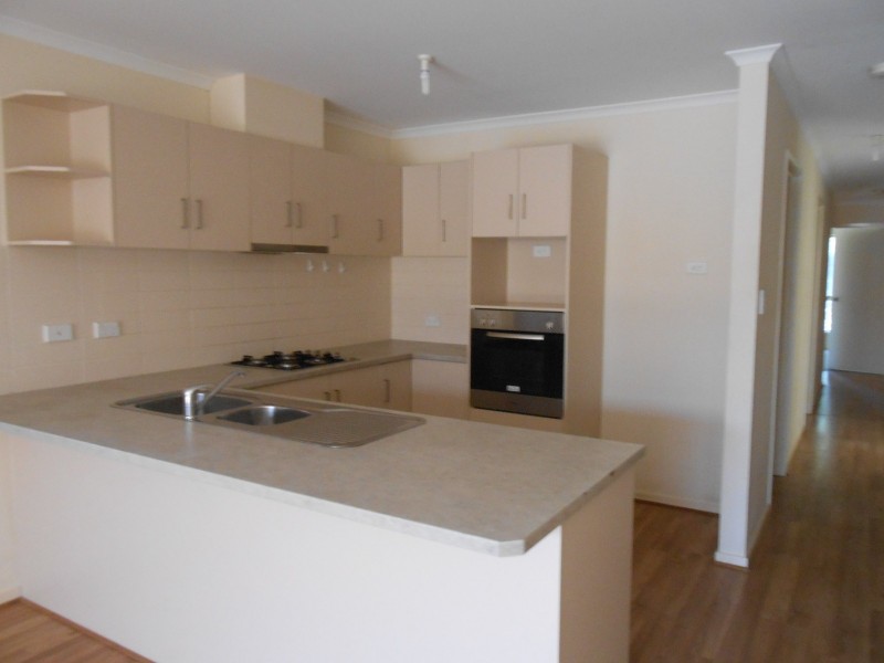 77 Admirality Circuit, Smithfield SA 5114