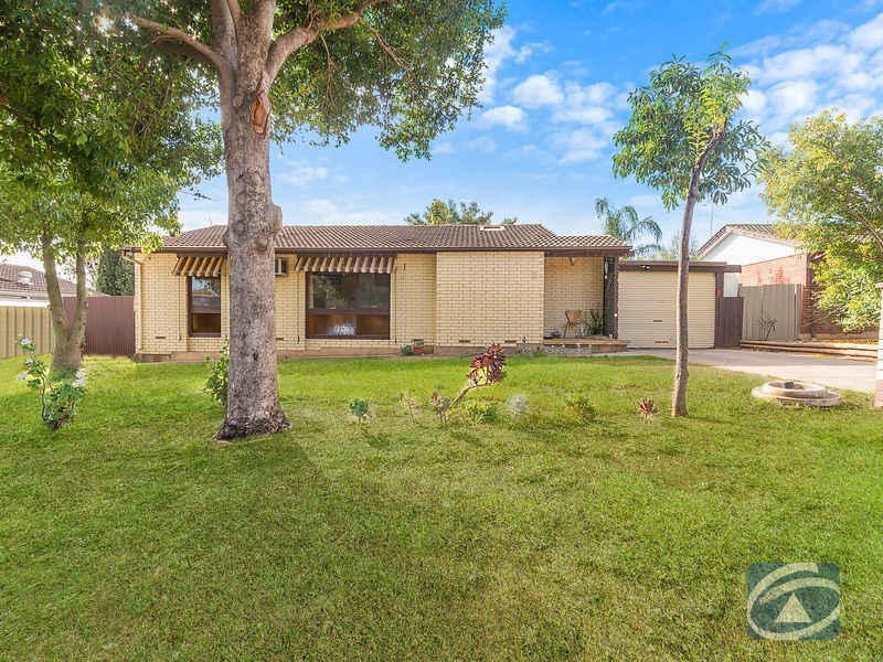 4 Paginton Crescent, Elizabeth East SA 5112