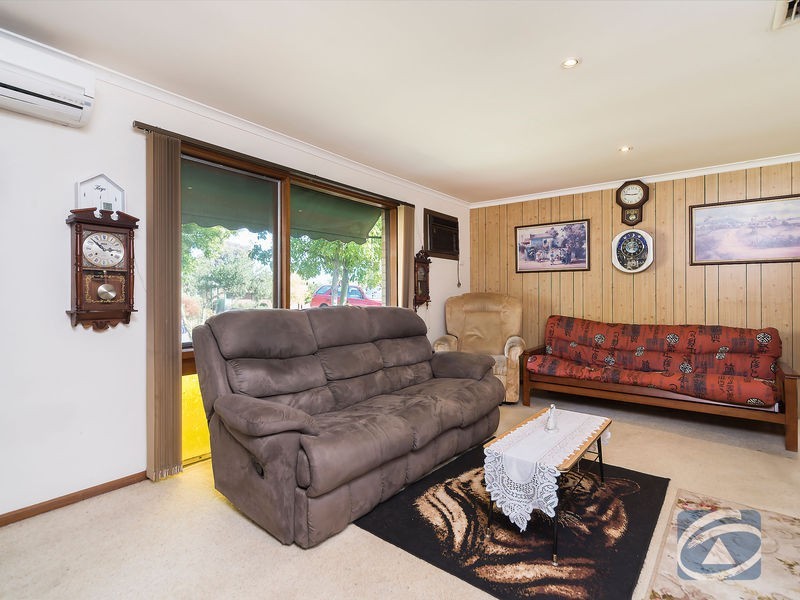4 Paginton Crescent, Elizabeth East SA 5112