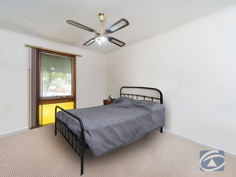 4 Paginton Crescent, Elizabeth East SA 5112