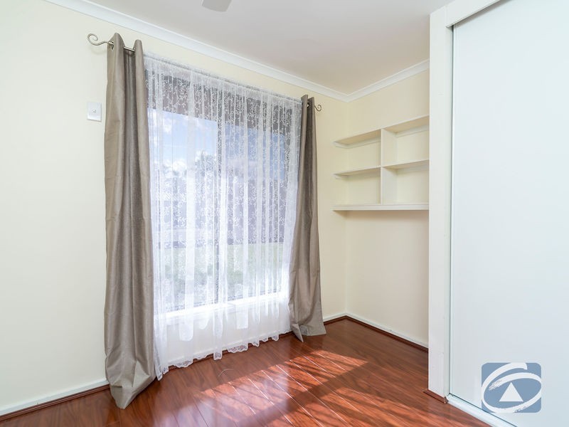 24 Commodore Parade, Andrews Farm SA 5114
