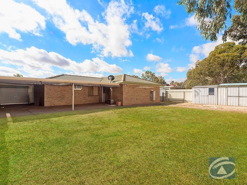 24 Commodore Parade, Andrews Farm SA 5114