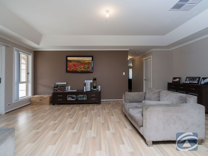 1 Wren Crescent, Paralowie SA 5108