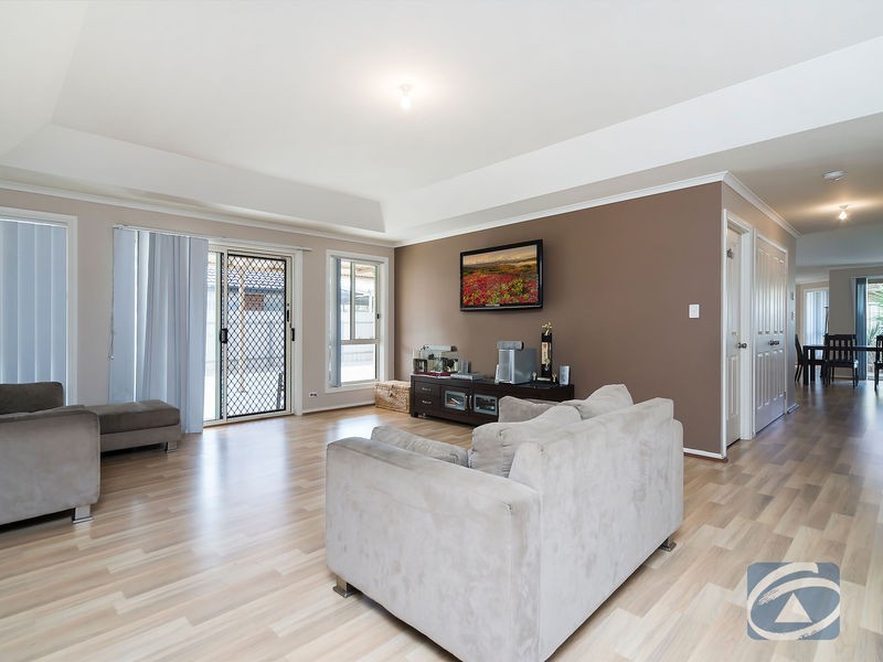 1 Wren Crescent, Paralowie SA 5108