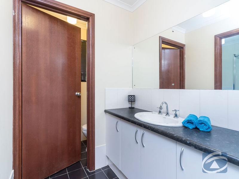 2 McLaren Court, Munno Para West SA 5115