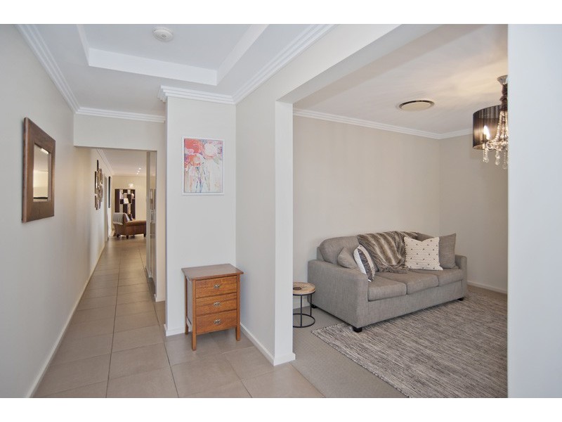 9 Greaves Crt, Evanston Park SA 5116