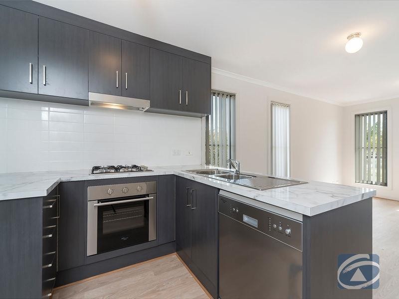 1/16 Swinden Cres, Blakeview SA 5114