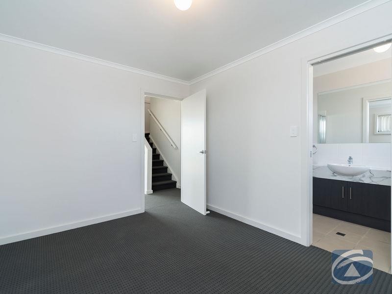 1/16 Swinden Cres, Blakeview SA 5114