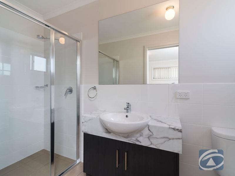 1/16 Swinden Cres, Blakeview SA 5114