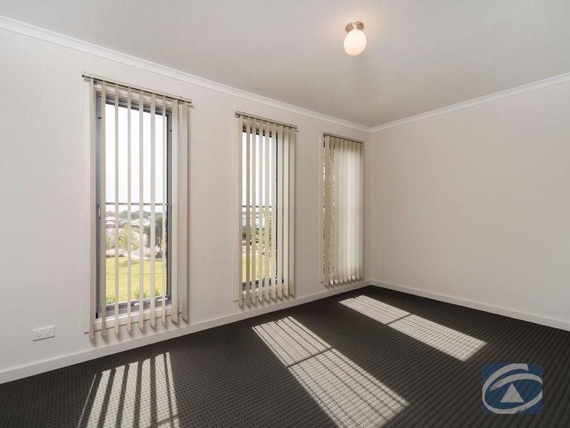 1/16 Swinden Cres, Blakeview SA 5114