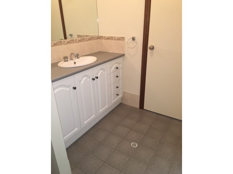 11 Challen Crt, Evanston Park SA 5116