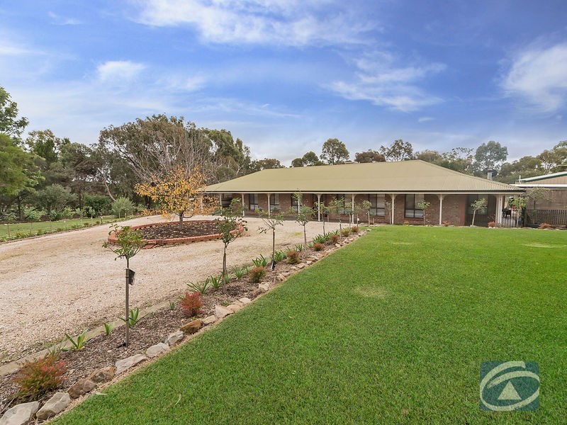 27 The Barracks, Cockatoo Valley SA 5351