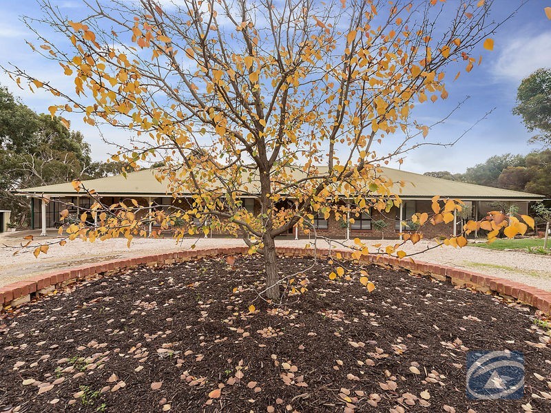 27 The Barracks, Cockatoo Valley SA 5351
